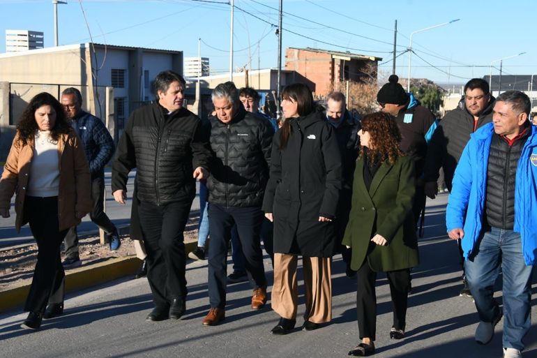 El oeste de Neuquén con más asfalto: Gaido inauguró nuevas cuadras en el barrio Z1