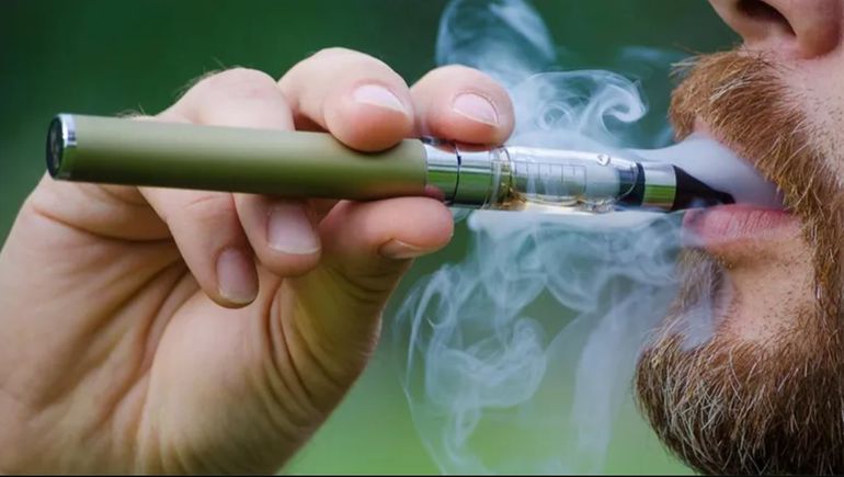 Singapur planea tratar el vapeo como una droga e imponer penas hasta de prisión