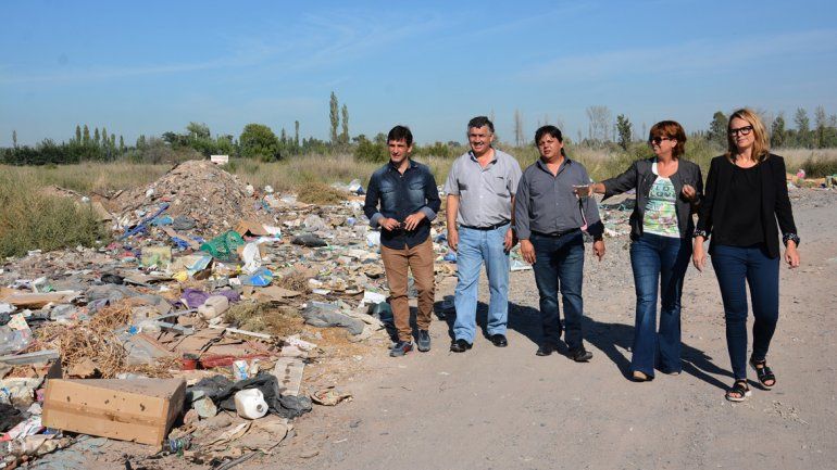 Concejales del MPN denuncian la proliferación de basurales en el Oeste gracias a la inacción del Municipio.