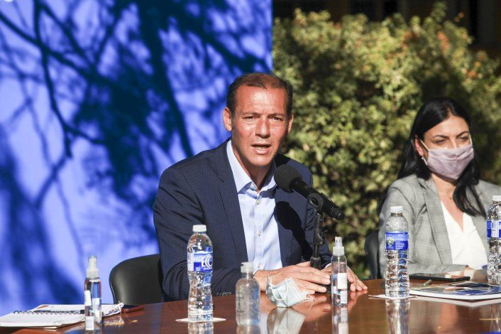 Gutiérrez anunció el pase a planta de 508 eventuales de Salud