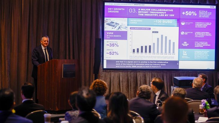 Horacio Marín, CEO de YPF, durante la CERAWeek en Houston, donde expuso los avances del proyecto Argentina LNG.