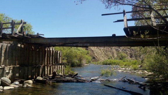 Adjudican a mapuches el incendio de un puente