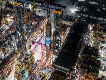 Proyecto NEC: YPF alcanza un nuevo paso en la refinería de Luján de Cuyo con el reactor HDS II