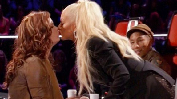 Jurado del reality The Voice, Aguilera se enamoró de una participante.
