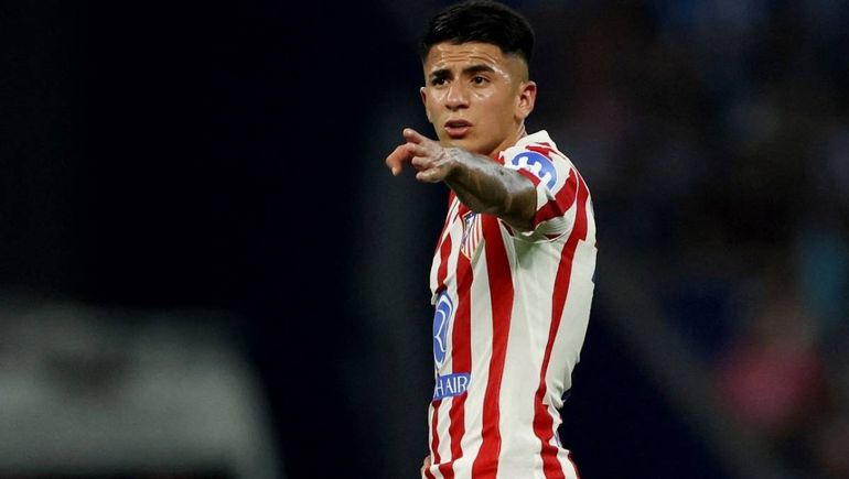 Bombazo: Thiago Almada se reunió con dirigentes de un club grande del país para avanzar en las negociaciones