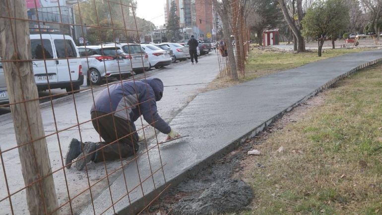 Neuquén arregla nuevos espacios verdes en la ciudad. Neuquén arregla nuevos espacios verdes en la ciudad.