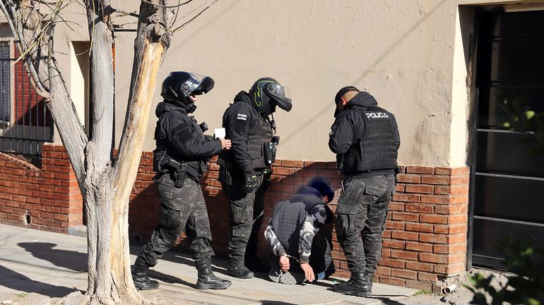 El delincuente fue demorado y trasladado inmediatamente a una Unidad Policial. El delincuente fue demorado y trasladado inmediatamente a una Unidad Policial.