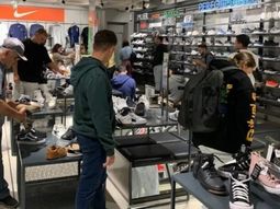 Con la suba del peso chileno, los viajes a Chile para hacer compras ya no son tan convenientes como antes. Con la suba del peso chileno, los viajes a Chile para hacer compras ya no son tan convenientes como antes.