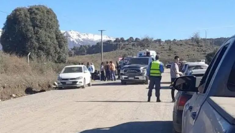 El lugar del vuelco en la Ruta 62. Foto Realidad Sanmartinense. El lugar del vuelco en la Ruta 62. Foto Realidad Sanmartinense. 
