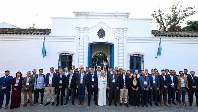 Neuquén en Tucumán: se reunieron intendentes de todo el país