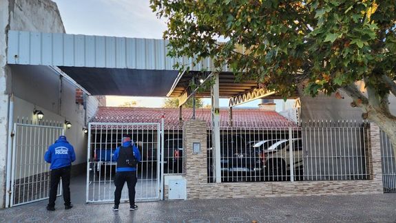 Padre e hijo estafaron a un bonaerense con la venta de una Hilux