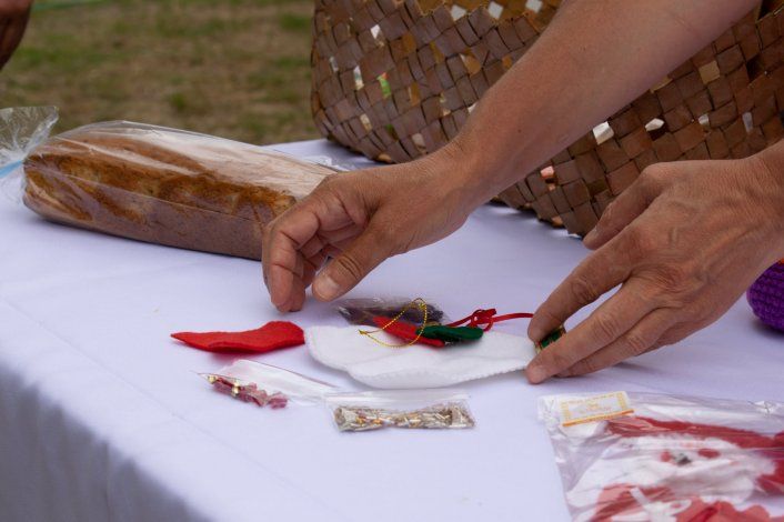 Desde plantas hasta jabones naturales, pasando por budines y objetos decorativos de vitrofusión.