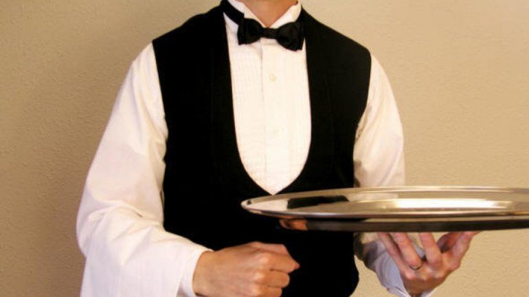 Viral: mesero salva a un hombre que se atragantó en restaurante