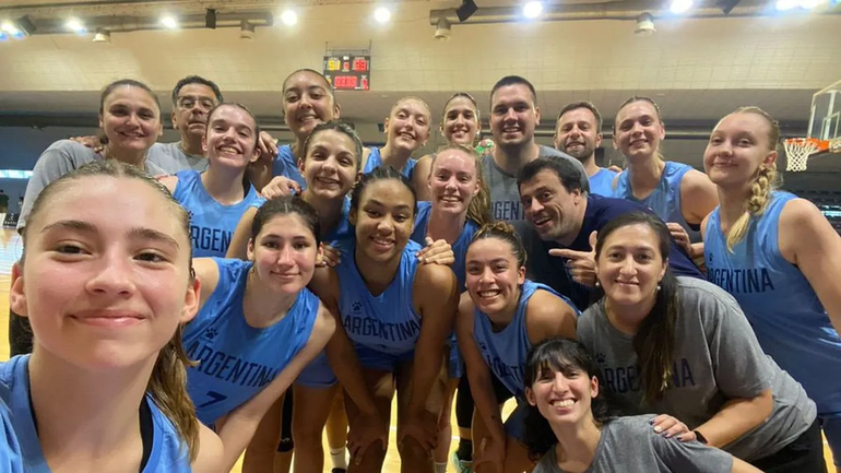 Con dos neuquinas, la Selección Argentina U19 se prepara para el debut Mundial