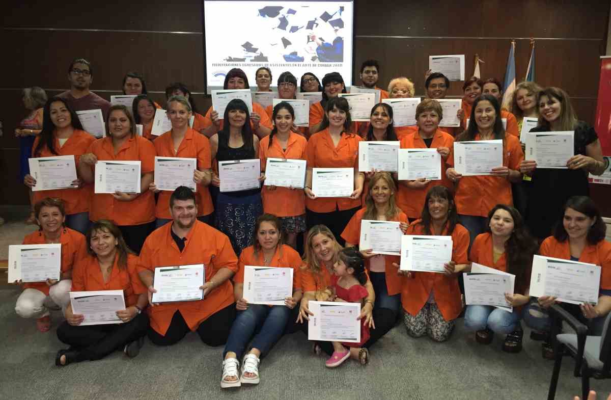 Fundación OSDE cumple 30 años y el Curso de Asistente en el Arte de Cuidar vuelve a la presencialidad