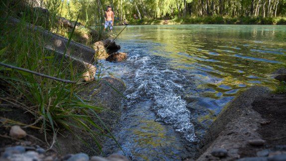 El EPAS desmintió que haya vertidos cloacales en el Limay