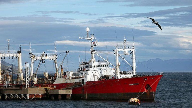 Ushuaia: 57 tripulantes de un buque volvieron con Covid-19