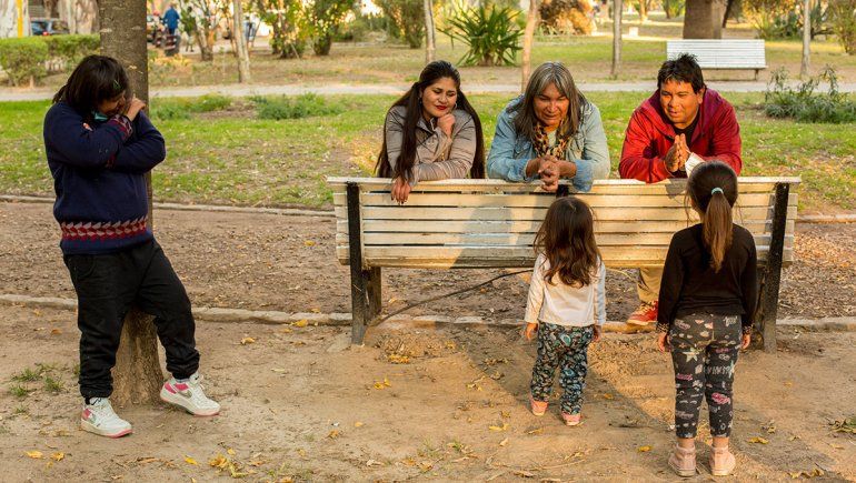 Histórico: una mujer trans es mamá y abuela adoptiva