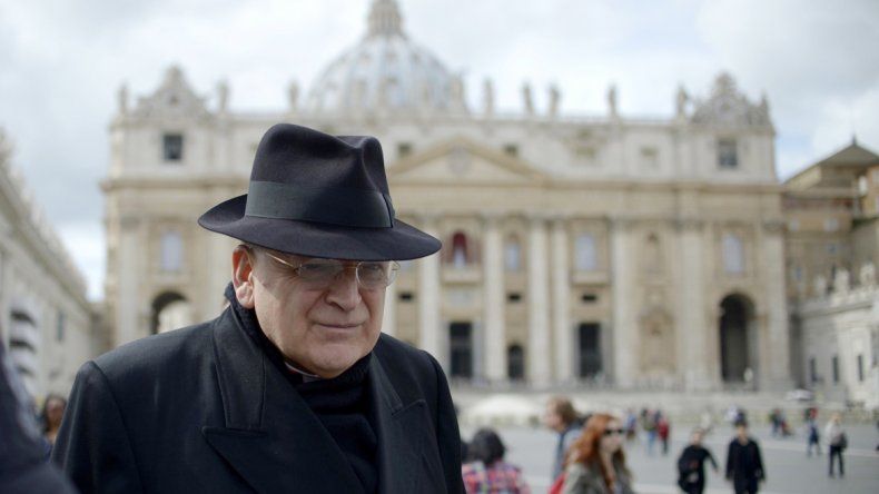 Raymond Burke, el cardenal al que no le simpatiza Jorge Bergoglio.