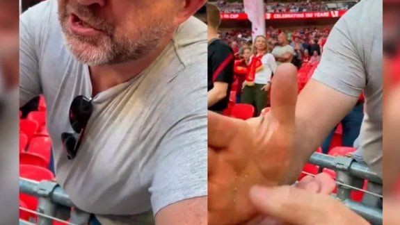 Pensó que un hincha le dio sal para mufar pero eran las cenizas de un amigo