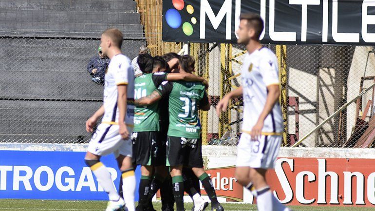 Olimpo perdió y se convirtió en otro equipo descendido de la Superliga