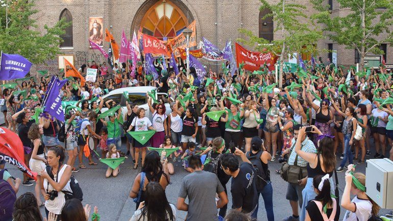 Día de acción verde: Neuquén tuvo su pañuelazo por el aborto legal