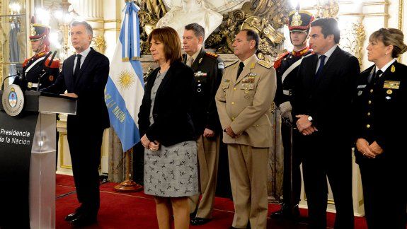 Homenaje a los caídos de las fuerzas  de seguridad