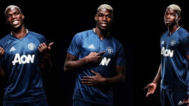 Manchester United presentó a Pogba, el jugador más caro de la historia