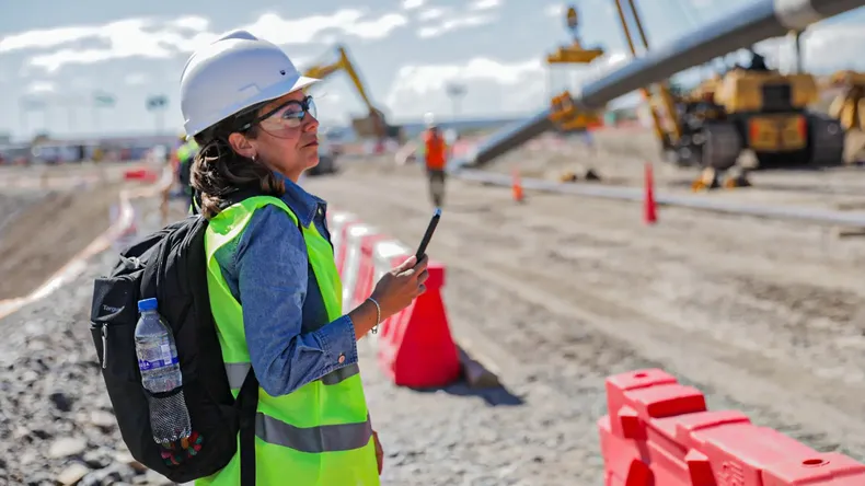 Río Negro suma empleo femenino en puestos operativos vinculados al desarrollo de Vaca Muerta. (Imagen: Gobierno de Río Negro) | LM Neuquen Río Negro suma empleo femenino en puestos operativos vinculados al desarrollo de Vaca Muerta. (Imagen: Gobierno de Río Negro)