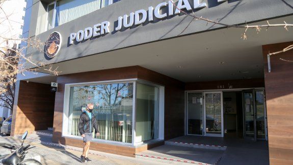Fallo inédito: deberá pagarle $3 millones a su hija por deuda alimentaria