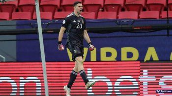aparecio otro video de vignolo previo a la copa y arde el dibu martinez aparecio otro video de vignolo previo a la copa y arde el dibu martinez