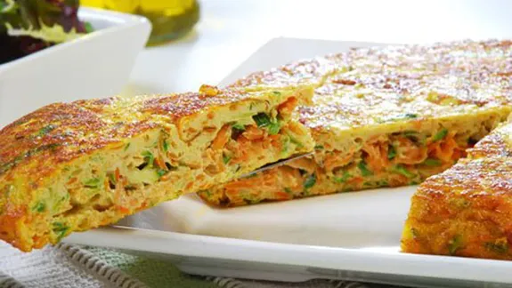 La tortilla más fácil en freidora de aire: cena rica y con muy pocos ingredientes