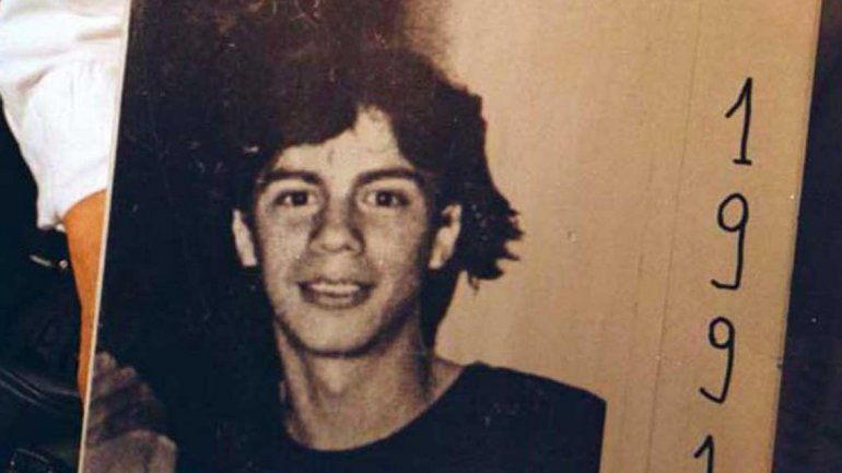 Walter Bulacio fue el primer seguidor que falleció tras una razia policial. Walter Bulacio fue el primer seguidor que falleció tras una razia policial.