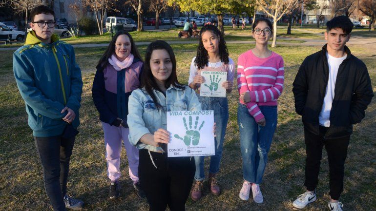 Un grupo de jóvenes quiere hacer compost a gran escala en Neuquén