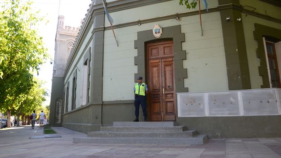 Sigue la purga en el Estado neuquino: amenazó de muerte a sus compañeros y lo echaron
