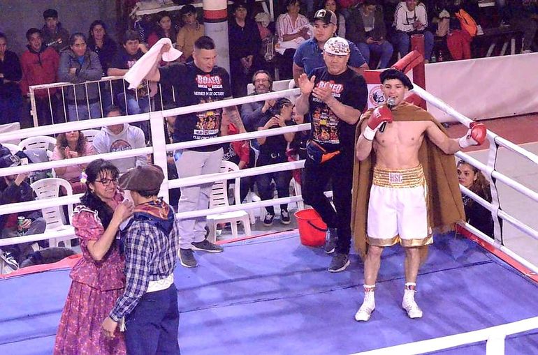 El menor de la Dinastía Godoy además de ser un guerrero arriba del ring