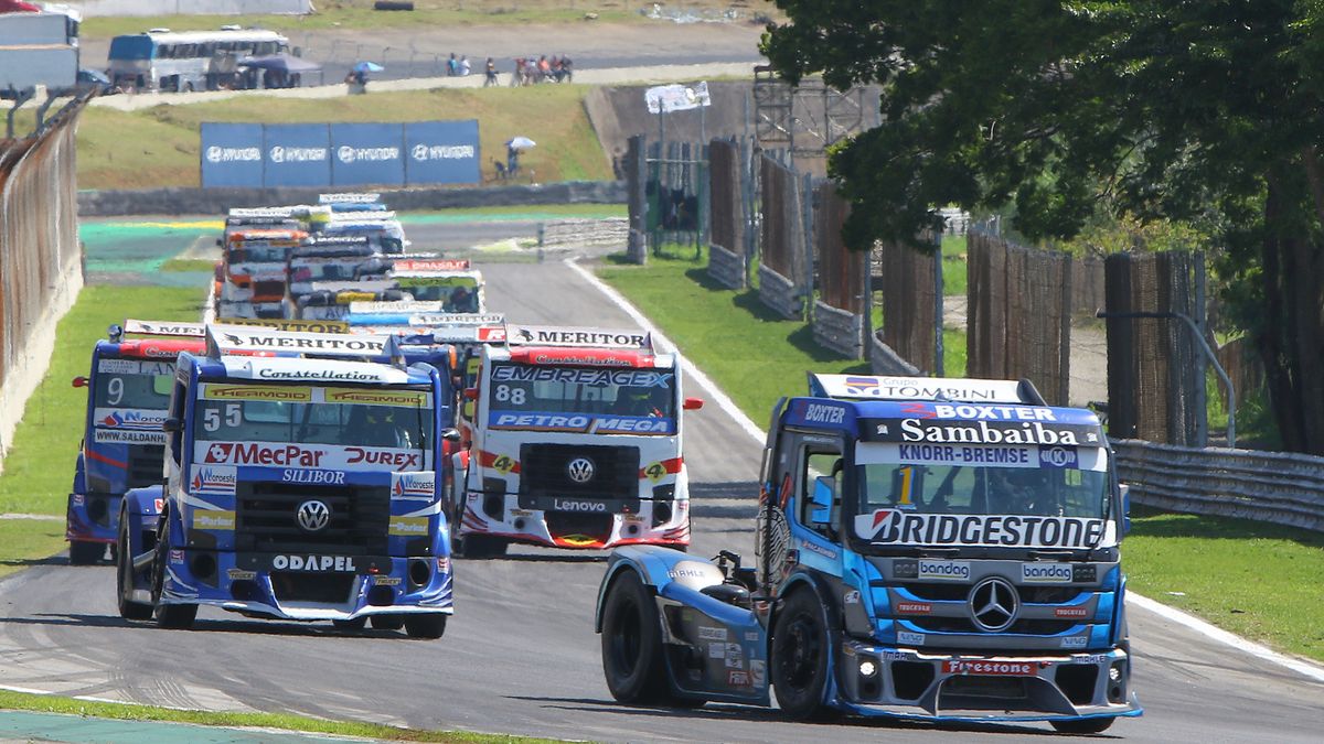 La Copa Truck pone en marcha el automovilismo en Brasil
