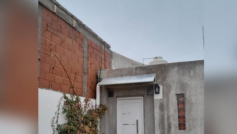 Su vecino puso un gimnasio clandestino y su vida es un calvario: Es insano