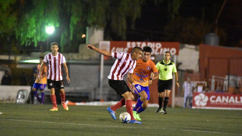 Berra volvió a la titularidad luego de la lesión en la primera fecha. Antes del inicio del partido