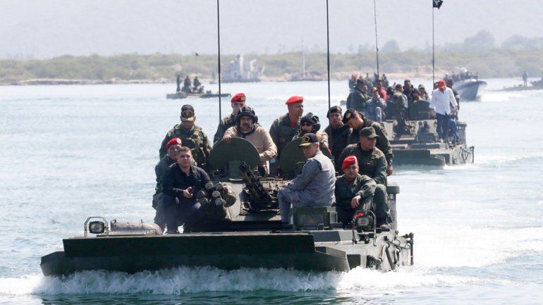 Maduro confía en que los militares lo van a apoyar