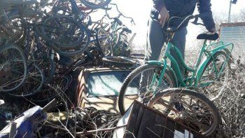 jovenes con problemas de violencia y consumo reciclan bicicletas jovenes con problemas de violencia y consumo reciclan bicicletas