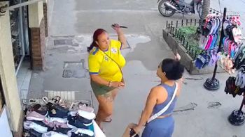 El enfrentamiento mortal entre dos mujeres que conmovió a la ciudad de Cali duró menos de dos minutos. El enfrentamiento mortal entre dos mujeres que conmovió a la ciudad de Cali duró menos de dos minutos.