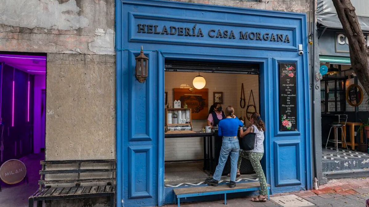 Dopo la mezzanotte una città italiana vieterà la vendita di gelati e pizza