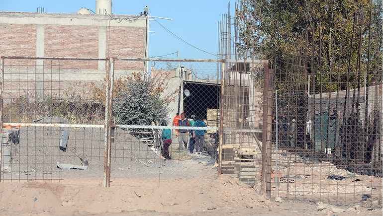 Antes del desalojo del pasado jueves, se estaba construyendo un megainquilinato en tierras del IPVU. Antes del desalojo del pasado jueves, se estaba construyendo un megainquilinato en tierras del IPVU.