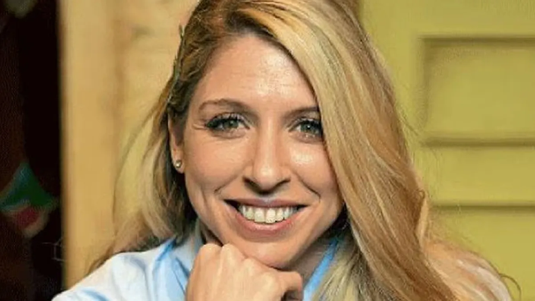 La feria americana de Florencia Bertotti: vende su ropa y los precios se viralizaron