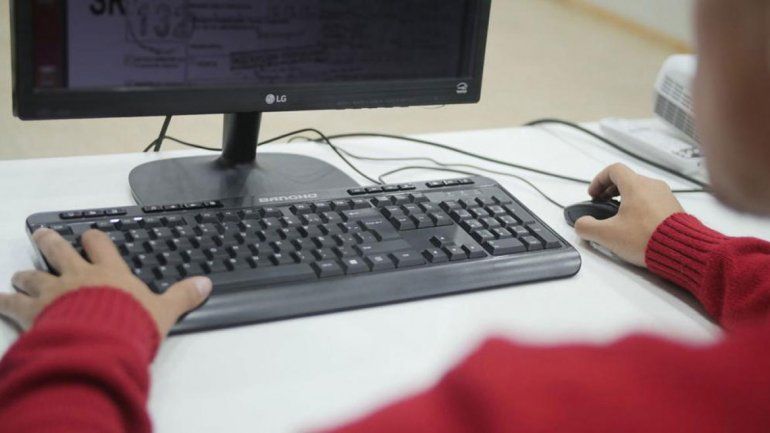 En el Estado, la web moderó el uso de papel