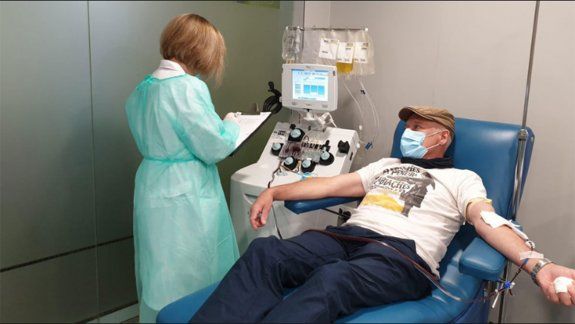 COVID-19: 60 enfermos ya recibieron plasma de convalecientes