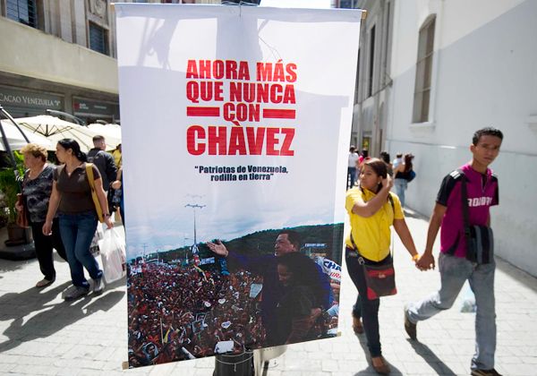 Médicos dudan del informe oficial sobre la salud de Chávez