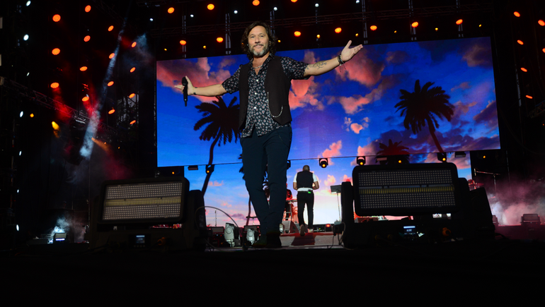 Ángela Torres acompañó a su tío Diego en Neuquén y mostró todo el viaje