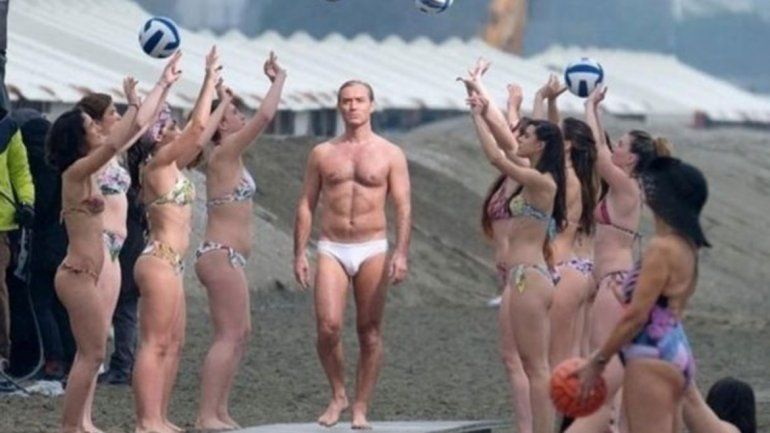 El Papa de Jude Law la rompió con su sunga blanca